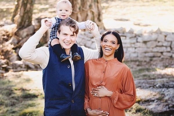 Candace Owen's 2nd child delivery.