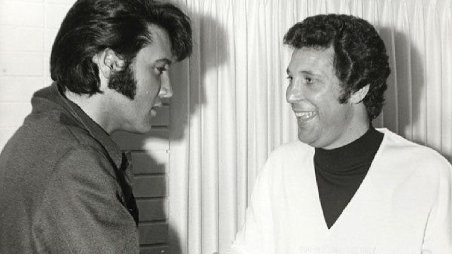 Elvis Presley & Tom Jones Duet - I'll Never Fall in Love Again