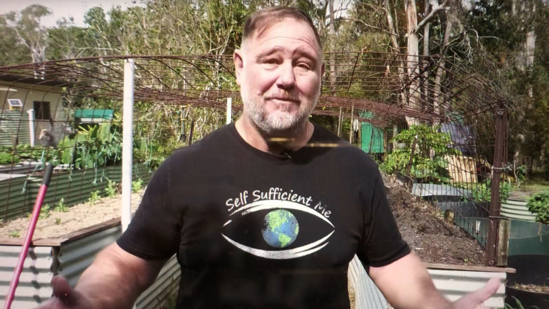 Don't Make This BIG MISTAKE With Your DIY Raised Garden Bed -Mark's link below