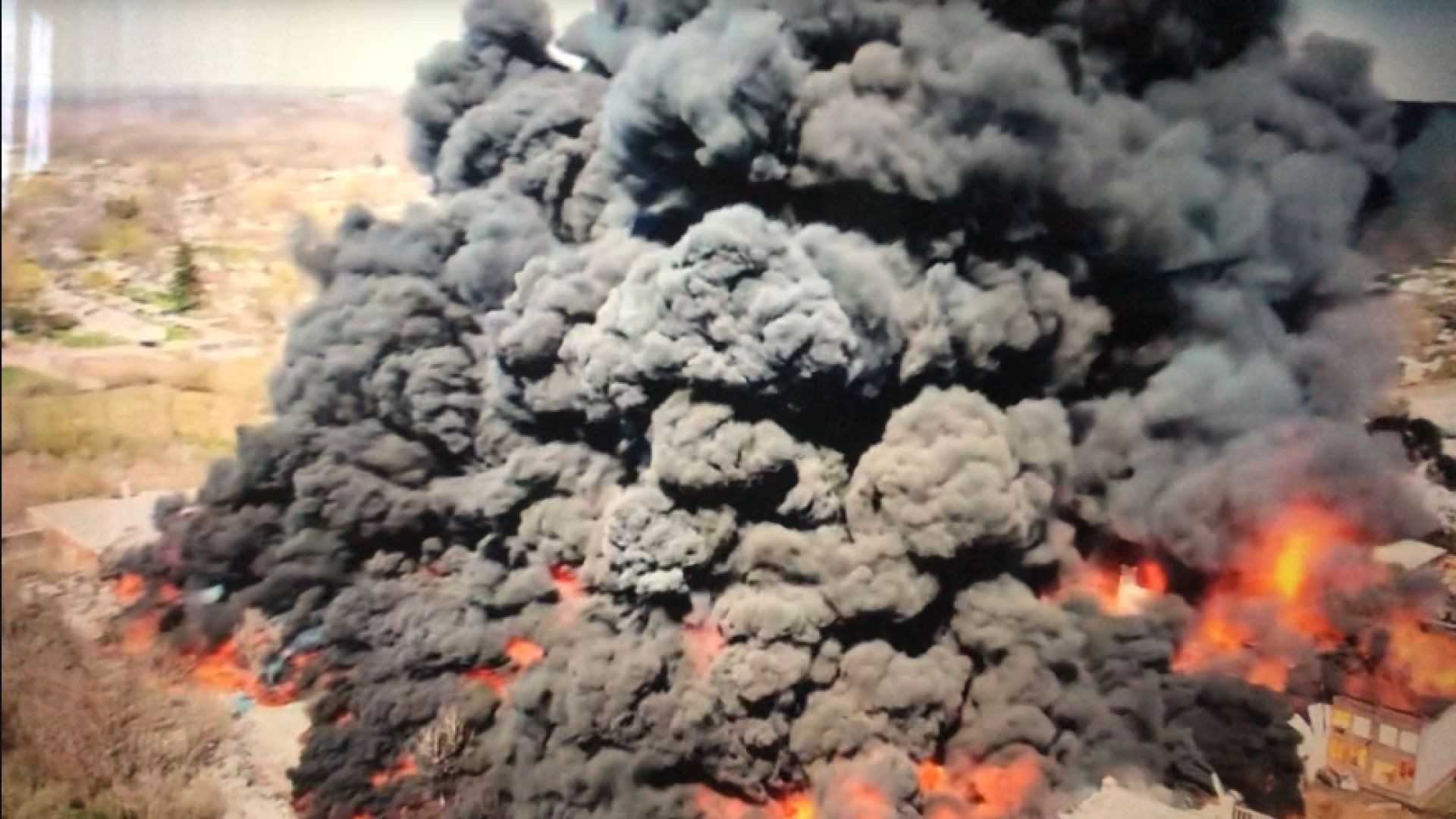 ‘Definitely Toxic’: Hundreds Forced From Homes as Indiana Plastics Fire Continues to Burn